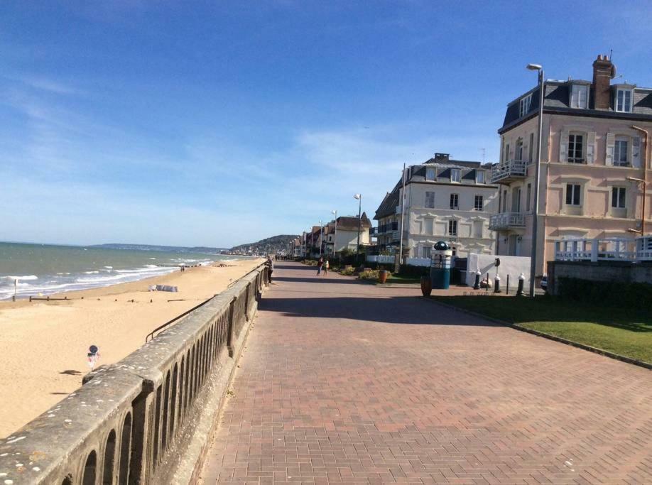 Cabourg Centre, Appartement Pour 4 Personnes A 100M De La Mer Eksteriør bilde